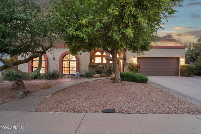 8850 S Los Feliz Dr, Tempe, AZ 85284