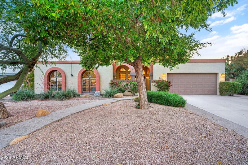 8850 S Los Feliz Dr, Tempe, AZ 85284
