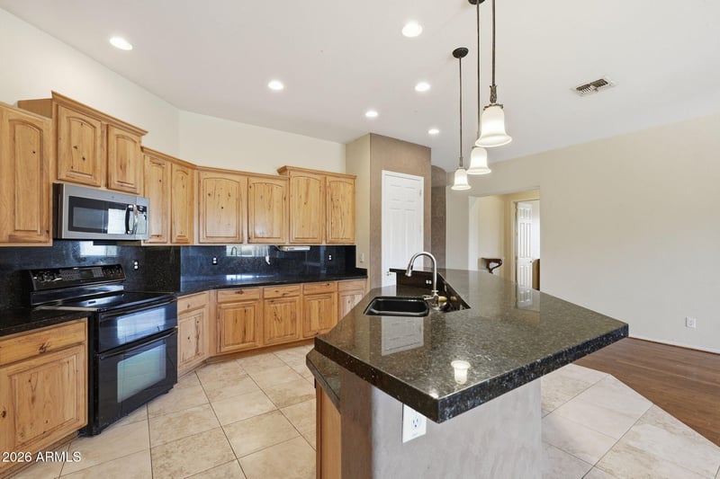 8851 E Norwood St, Mesa, AZ 85207