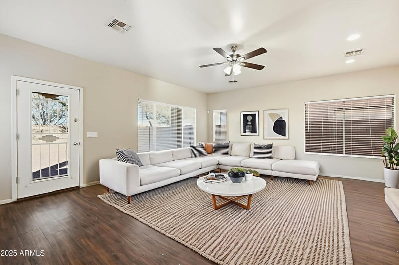 8852 Hess St, Tolleson, AZ 85353