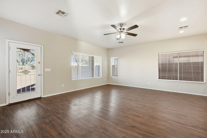 8852 Hess St, Tolleson, AZ 85353