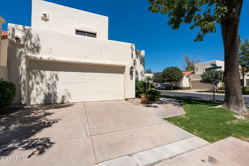 8852 S Taylor Dr, Tempe, AZ 85284