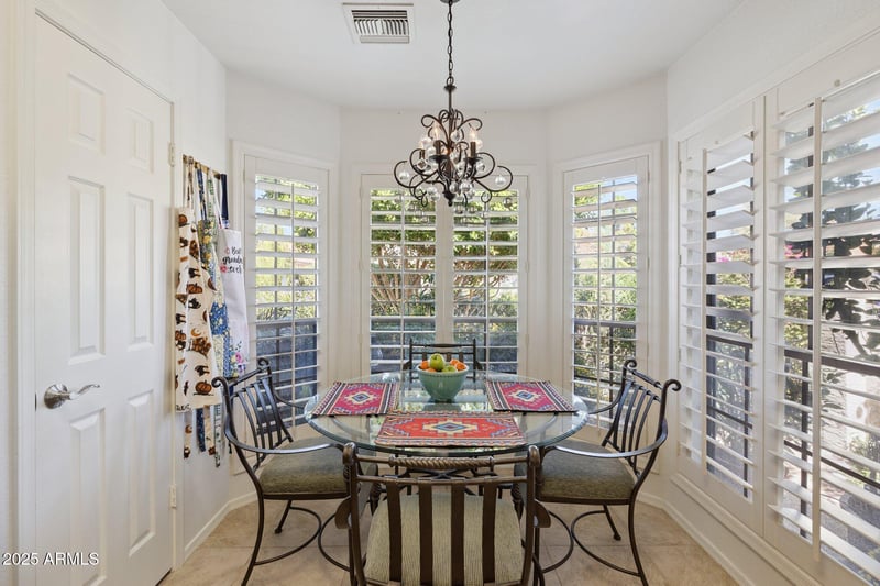 8853 Charter Oak Dr, Scottsdale, AZ 85260