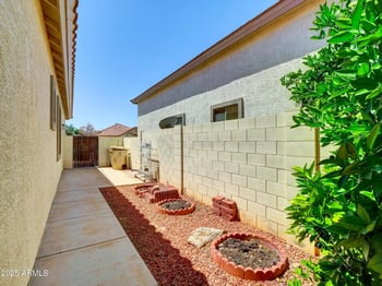 8854 Augusta Ave, Glendale, AZ 85305
