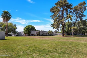 8855 New World Dr, Glendale, AZ 85302