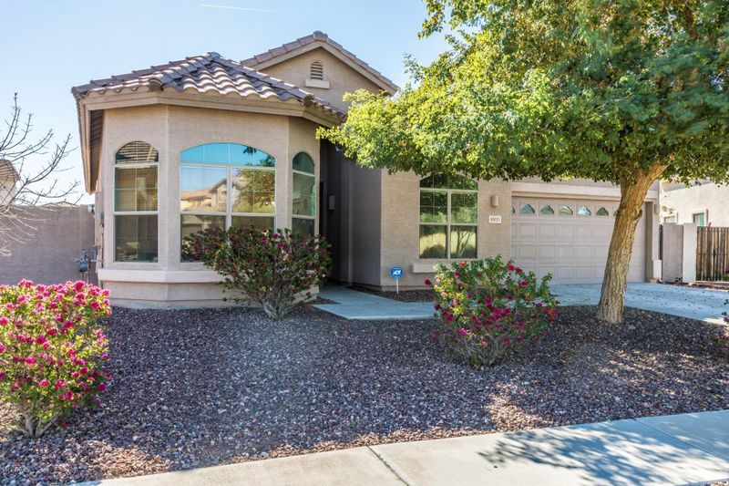 8855 W Lane Ave, Glendale, AZ 85305