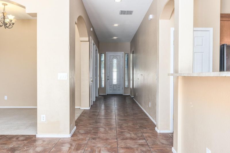 8855 W Lane Ave, Glendale, AZ 85305
