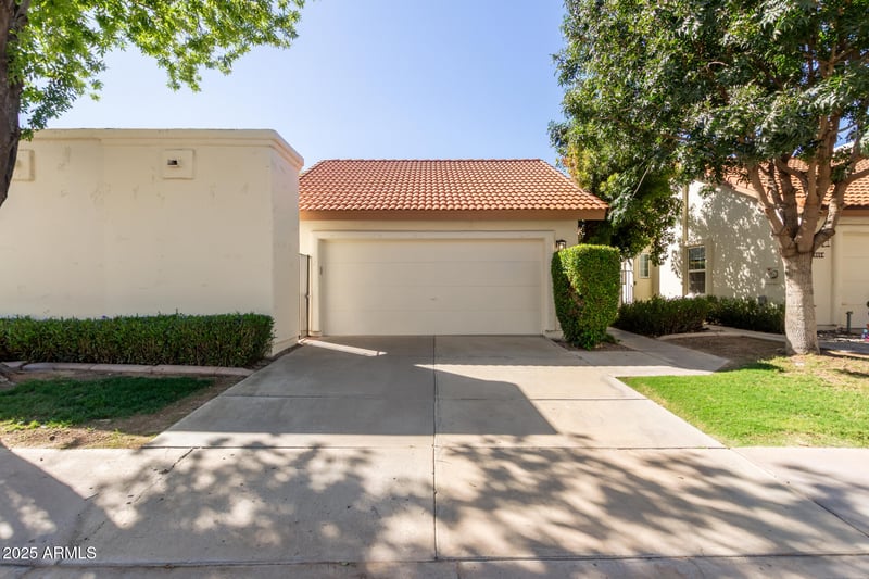 8856 Taylor Dr, Tempe, AZ 85284