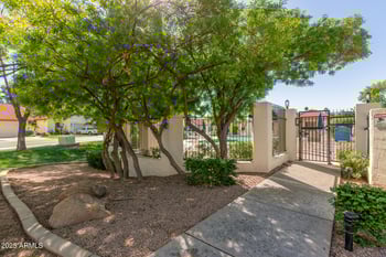 8856 Taylor Dr, Tempe, AZ 85284