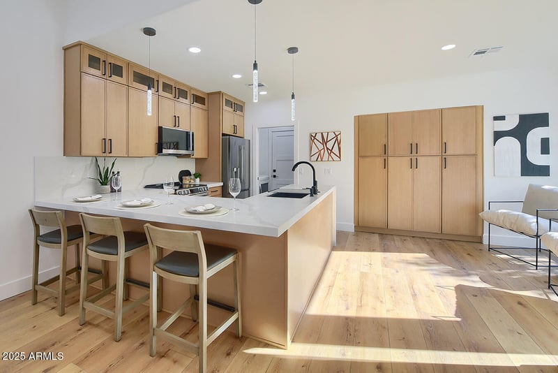 8858 Meadow Hill Dr, Scottsdale, AZ 85258