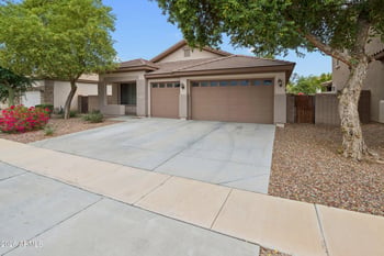 8858 W Myrtle Ave, Glendale, AZ 85305