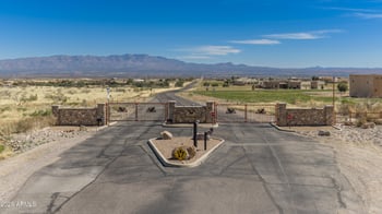 8859 Arab Ct, Hereford, AZ 85615