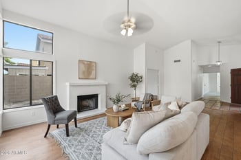 8859 Grandview Dr, Tempe, AZ 85284