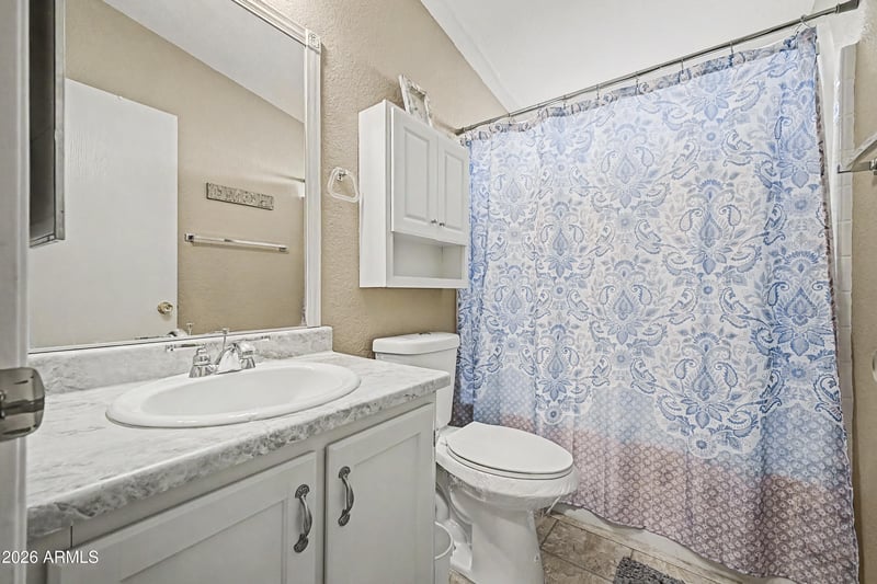 886 Eagle Dr, San Tan Valley, AZ 85140