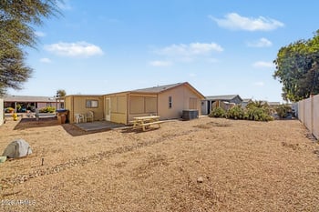 886 Eagle Dr, San Tan Valley, AZ 85140