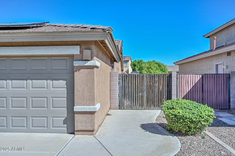 8862 Runion Dr, Peoria, AZ 85382