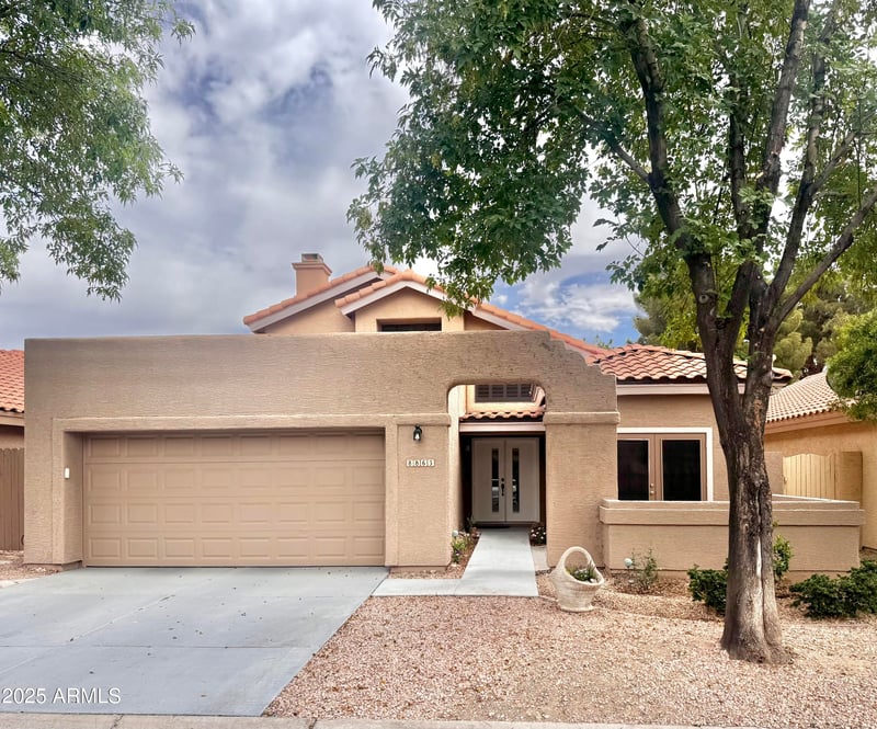 8863 Grandview Dr, Tempe, AZ 85284