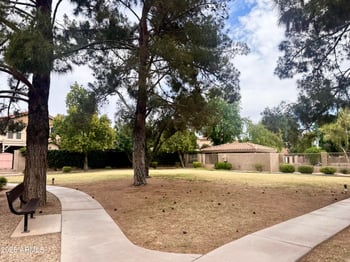 8863 Grandview Dr, Tempe, AZ 85284