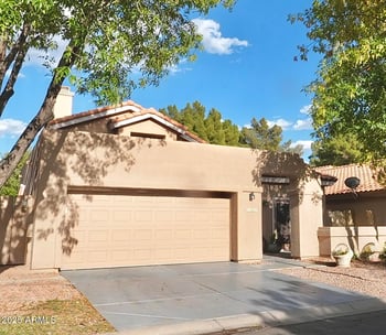 8863 Grandview Dr, Tempe, AZ 85284
