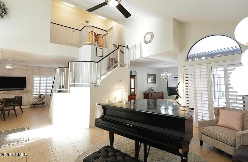 8863 Grandview Dr, Tempe, AZ 85284