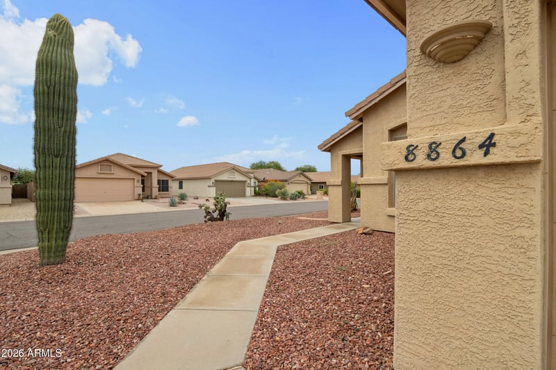 8864 E Red Mountain Ln, Gold Canyon, AZ 85118