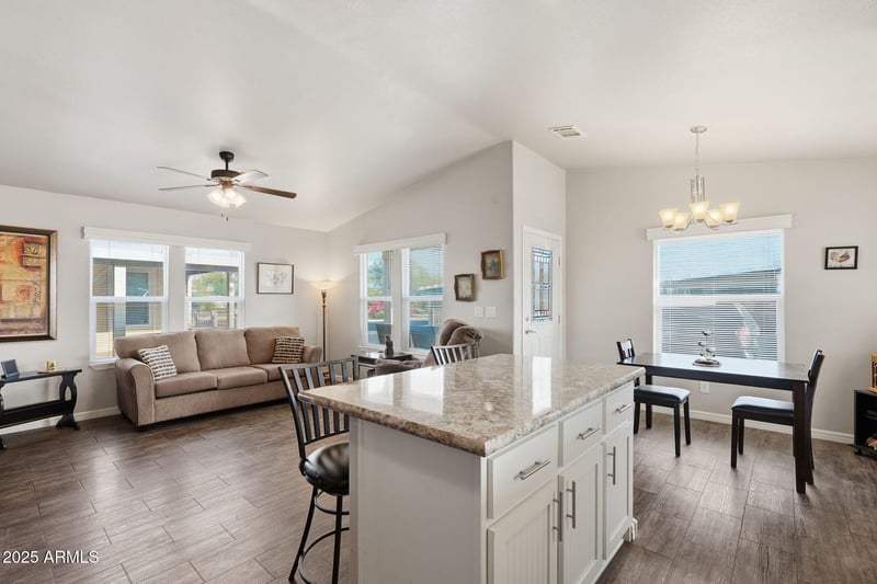 8865 Baseline Rd #558, Mesa, AZ 85209