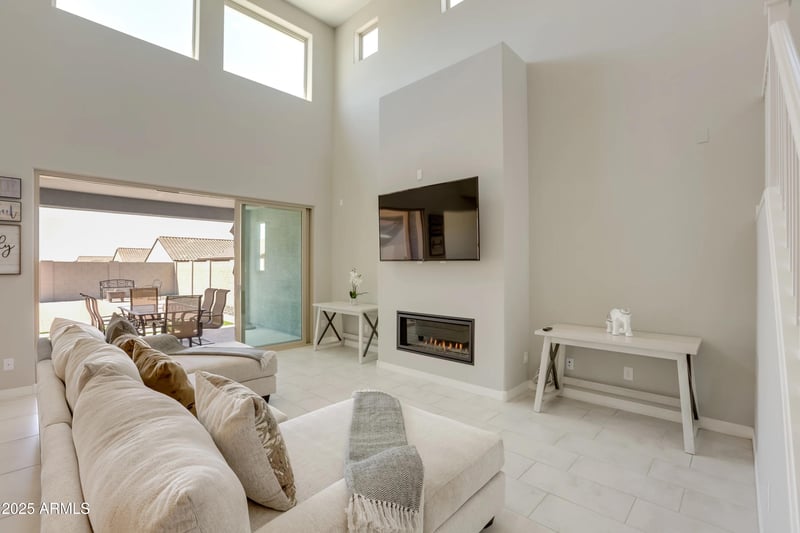 8865 Palo Verde Dr, Glendale, AZ 85305