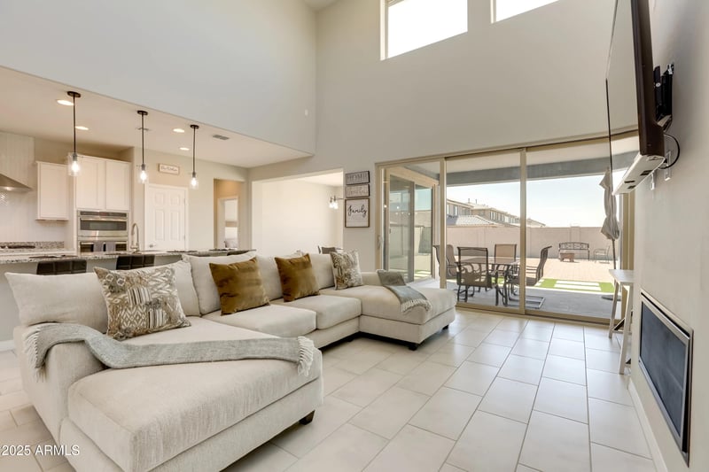 8865 Palo Verde Dr, Glendale, AZ 85305