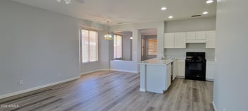 8868 66th Ave, Glendale, AZ 85302