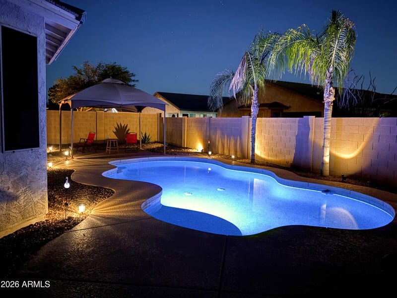 887 Hereford Dr, San Tan Valley, AZ 85143