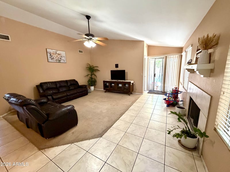 8877 W Morningside Dr, Peoria, AZ 85382