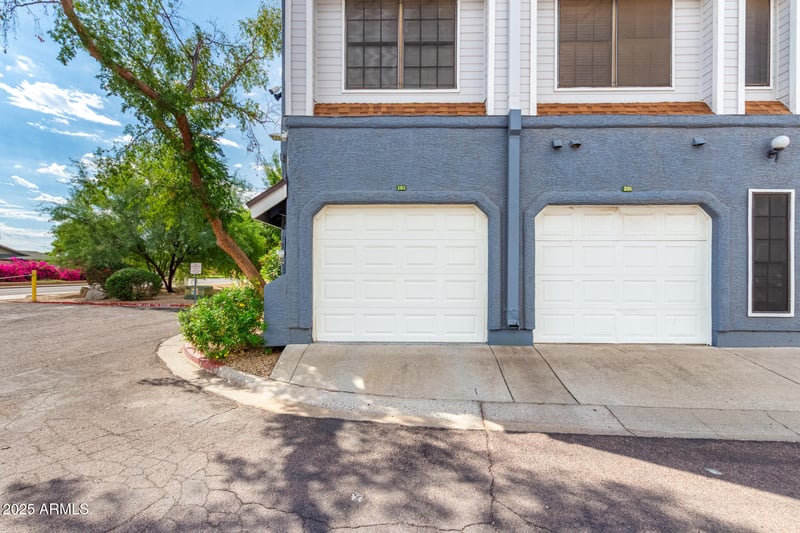 8888 47th Ave #101, Glendale, AZ 85302