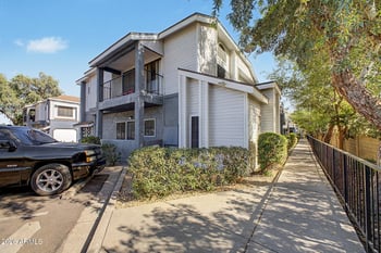 8888 47th Ave #123, Glendale, AZ 85302