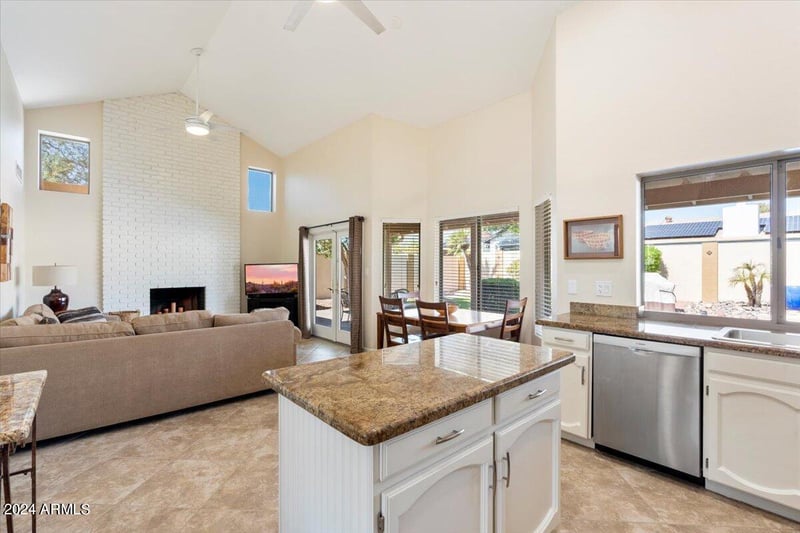 8894 Sheena Dr, Scottsdale, AZ 85260