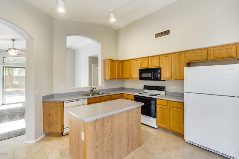 890 E Baylor Ln, Gilbert, AZ 85296