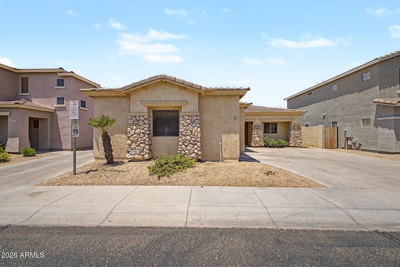 890 Christine Pl, Chandler, AZ 85225