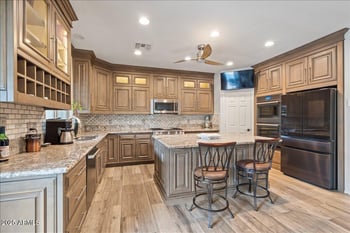 890 Heather Dr, San Tan Valley, AZ 85140