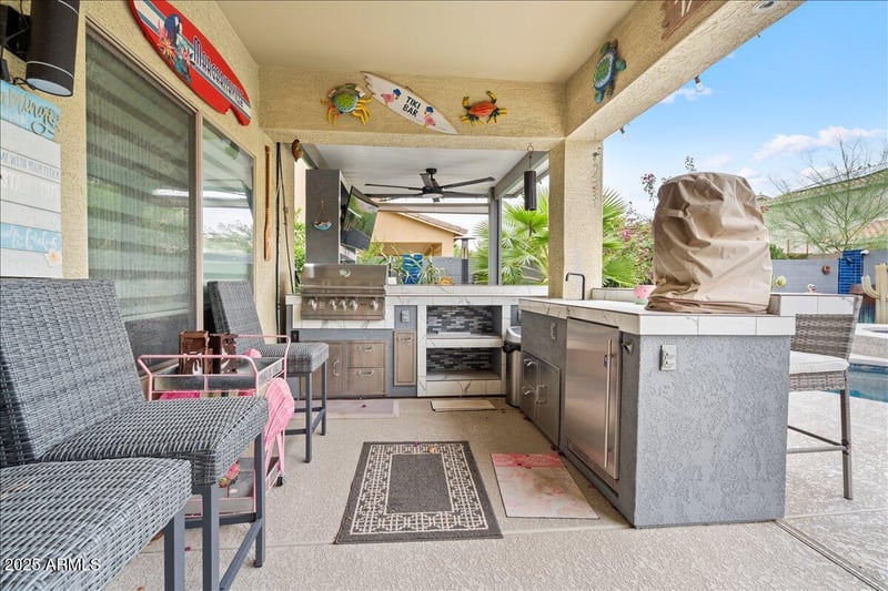 890 Heather Dr, San Tan Valley, AZ 85140
