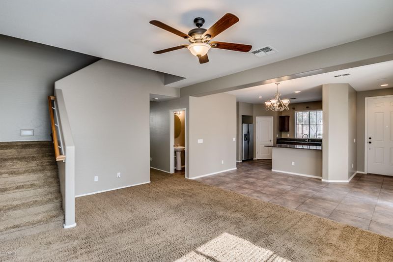 890 S Colonial Dr, Gilbert, AZ 85296