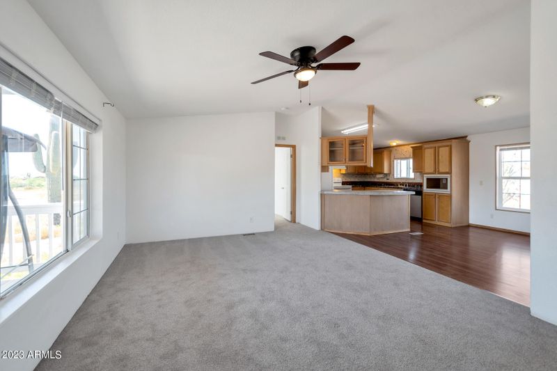 890 W Frontier St, Apache Junction, AZ 85120