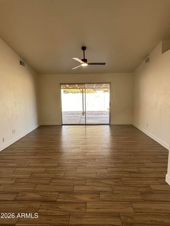 8901 86th Dr, Peoria, AZ 85345