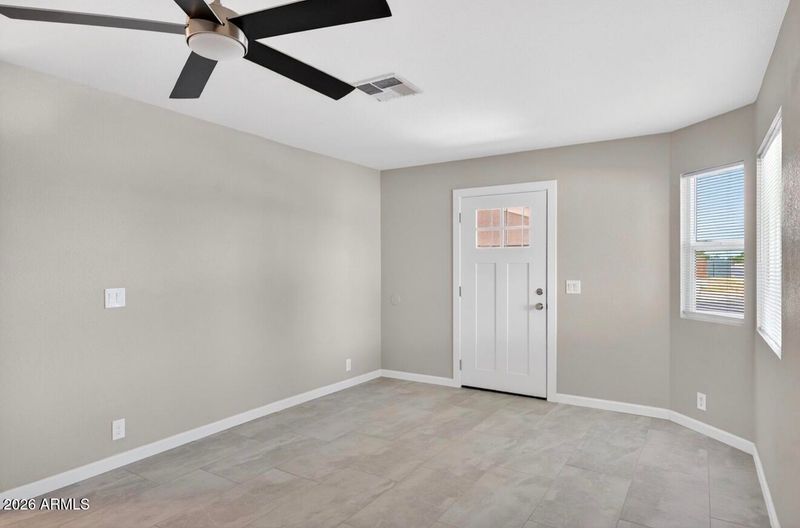 8901 W Vale Dr, Phoenix, AZ 85037