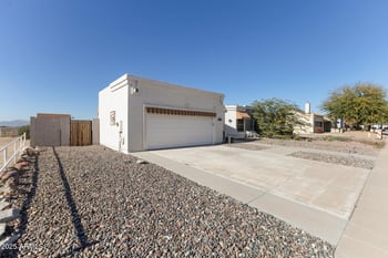8902 114th Ln, Peoria, AZ 85345