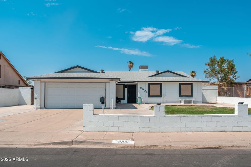 8902 Columbus Ave, Phoenix, AZ 85037