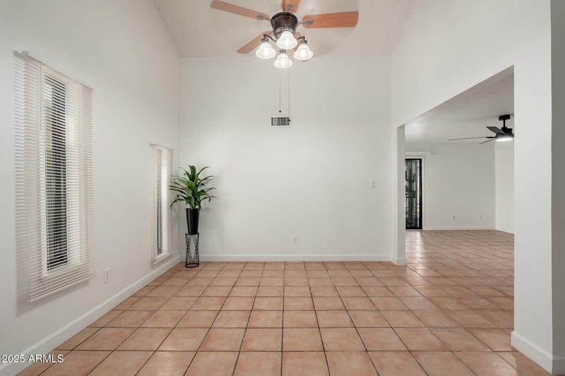 8902 Columbus Ave, Phoenix, AZ 85037