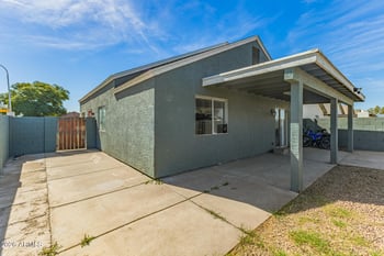 8902 Vale Dr, Phoenix, AZ 85037