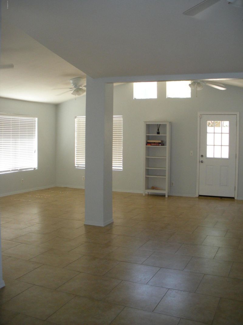 8902 W Cambridge Ave, Phoenix, AZ 85037