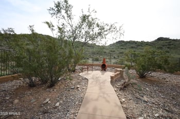 8903 Arroya Grande Dr, Phoenix, AZ 85028