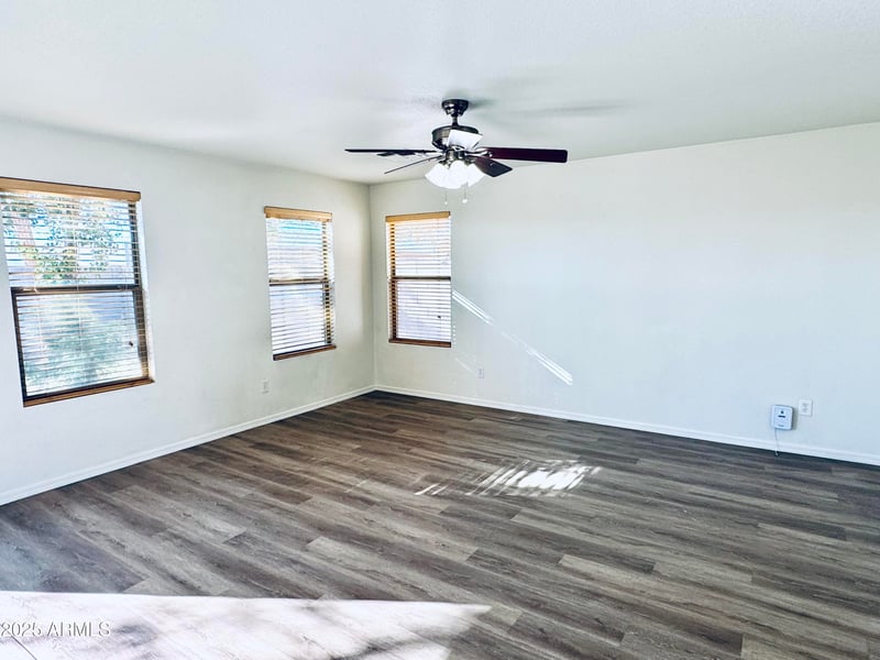 8903 Plana Ave, Mesa, AZ 85212