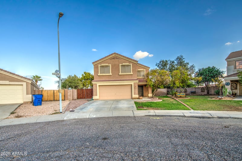 8905 Verde Ln, Phoenix, AZ 85037